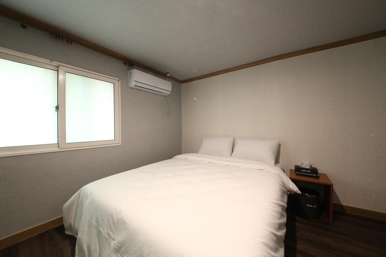 Art Hotel Gumi Exterior foto