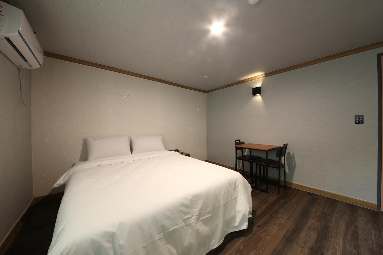 Art Hotel Gumi Exterior foto